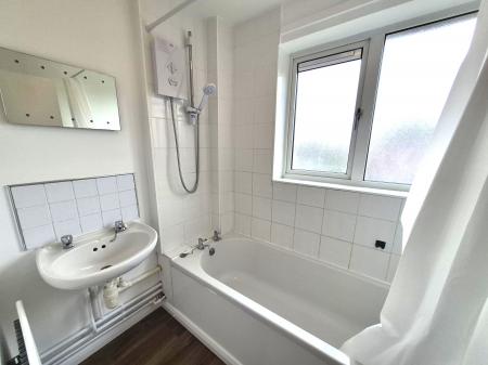 2 bedroom Semi-detached house to let in Roxburgh Road, Ipswich, IP4