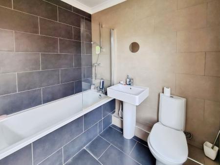 4 bedroom Semi-detached house for sale in Spring Road, Ipswich, IP4