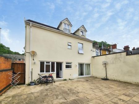 4 bedroom Semi-detached house for sale in Spring Road, Ipswich, IP4
