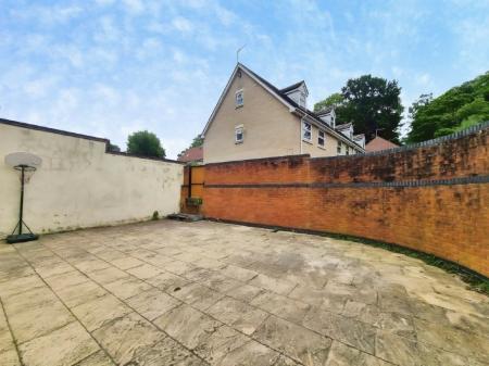 4 bedroom Semi-detached house for sale in Spring Road, Ipswich, IP4