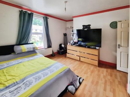 4 bedroom Semi-detached house for sale in Spring Road, Ipswich, IP4