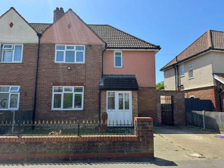 3 bedroom Semi-detached house for sale in Spenser Road, Ipswich, IP1
