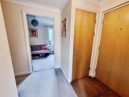 2 bedroom Flat for sale in Worsdell Close, Ipswich, IP2