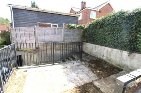 1 bedroom Mews house to let in Buckshorn Lane, Eye, IP23