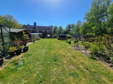 4 bedroom Semi-detached house for sale in Foxhall Road, Ipswich, IP4