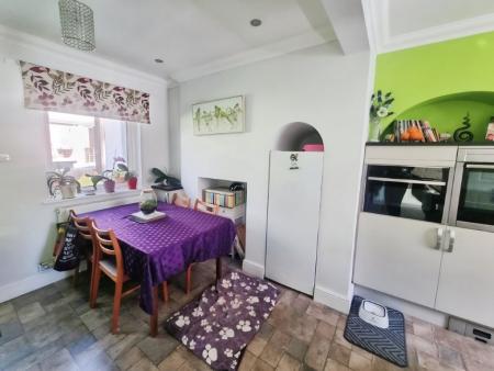 4 bedroom Semi-detached house for sale in Foxhall Road, Ipswich, IP4