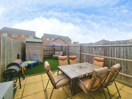 3 bedroom End of terrace house for sale in Stowmarket Road, Great Blakenham, IP6