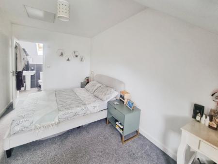 3 bedroom End of terrace house for sale in Stowmarket Road, Great Blakenham, IP6