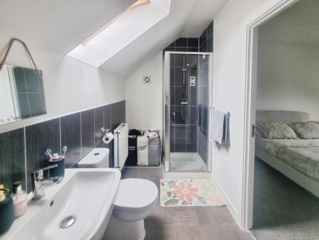 3 bedroom End of terrace house for sale in Stowmarket Road, Great Blakenham, IP6
