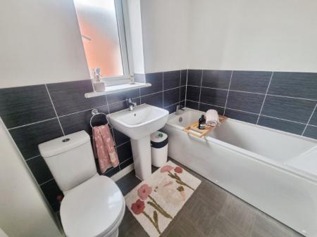 3 bedroom End of terrace house for sale in Stowmarket Road, Great Blakenham, IP6