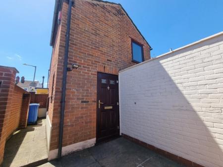 1 bedroom Maisonette for sale in Wallace Road, Ipswich, IP1