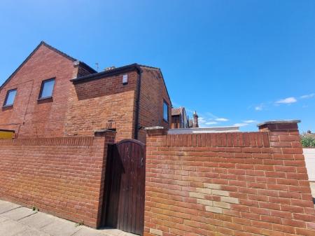 1 bedroom Maisonette for sale in Wallace Road, Ipswich, IP1