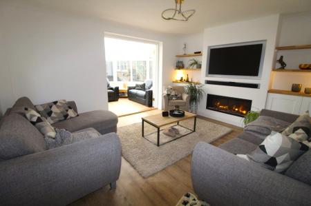 4 bedroom Detached house to let in Woodrush Road, Ipswich, IP3