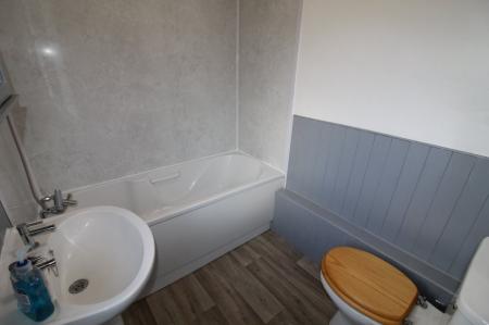 3 bedroom Semi-detached house to let in Devonshire Road, Ipswich, IP3