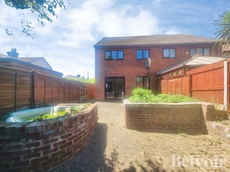 4 bedroom Semi-detached house for sale in Kirby Street, Ipswich, IP4