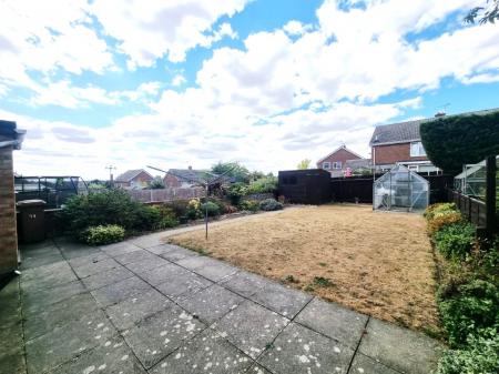 3 bedroom Semi-detached house for sale in Fircroft Road, Ipswich, IP1