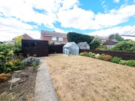 3 bedroom Semi-detached house for sale in Fircroft Road, Ipswich, IP1