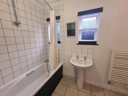 3 bedroom Flat for sale in Broom Hill Road, Ipswich, IP1