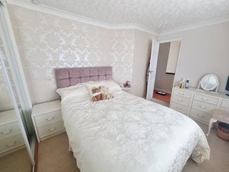 3 bedroom Semi-detached house for sale in Preston Drive, Ipswich, IP1