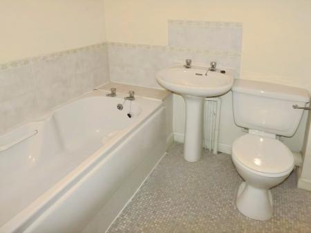 2 bedroom Terraced House to let in Rosehill Crescent, Ipswich, IP3