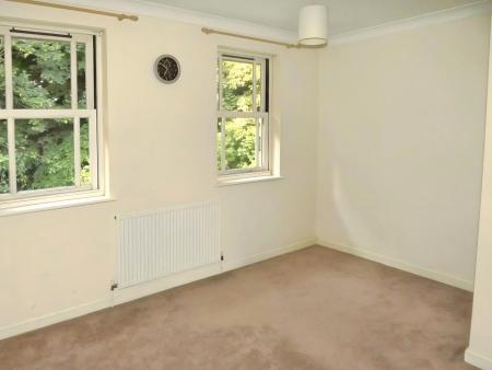 2 bedroom Terraced House to let in Rosehill Crescent, Ipswich, IP3