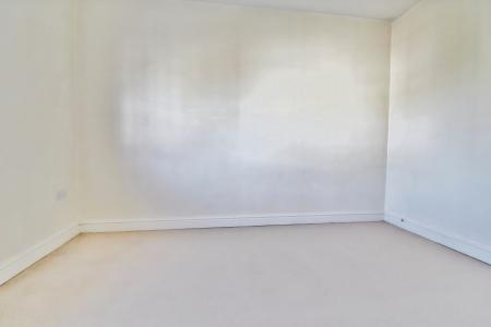 2 bedroom Flat to let in Darwin Road, Ipswich, IP4