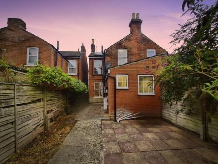 2 bedroom Terraced House to let in Levington Road, Ipswich, IP3