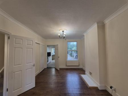 2 bedroom Terraced House to let in Levington Road, Ipswich, IP3