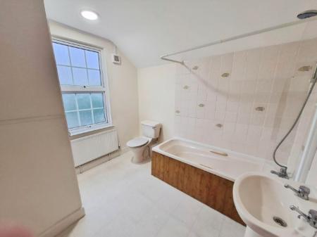 2 bedroom Terraced House to let in Levington Road, Ipswich, IP3