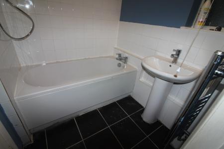 2 bedroom Terraced House to let in Mildmay Road, Ipswich, IP3