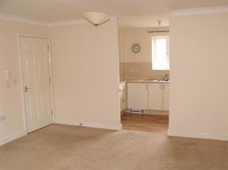 2 bedroom Flat to let in Demoiselle Crescent, Ravenswood, Ipswich, IP3