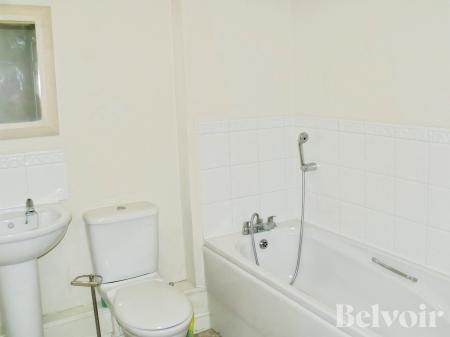 2 bedroom Flat to let in Demoiselle Crescent, Ravenswood, Ipswich, IP3