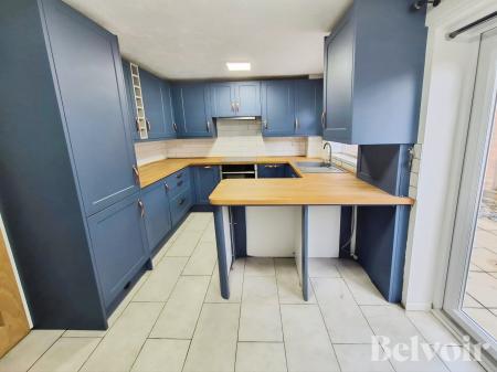 2 bedroom Terraced House to let in Yew Tree Rise, Pinewood, Ipswich, IP8