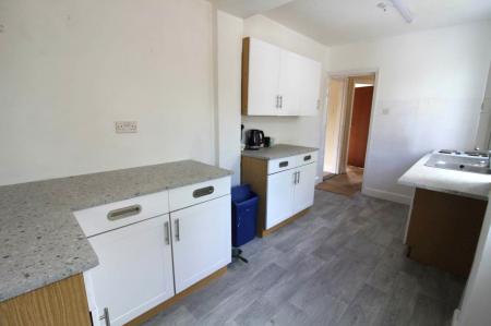 3 bedroom Terraced House to let in Roy Avenue, Ipswich, IP3