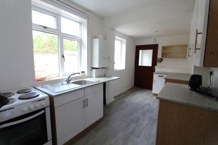 3 bedroom Terraced House to let in Roy Avenue, Ipswich, IP3