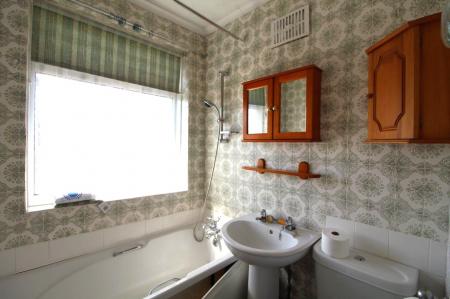 3 bedroom Terraced House to let in Roy Avenue, Ipswich, IP3