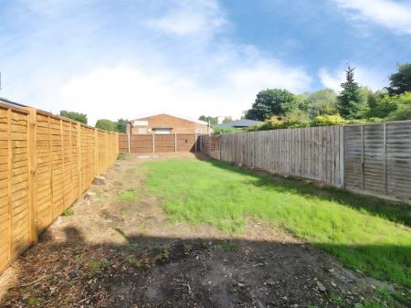 3 bedroom Semi-detached house to let in Foxhall Road, IP3, Ipswich, IP3