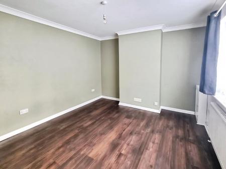 3 bedroom Semi-detached house to let in Foxhall Road, IP3, Ipswich, IP3