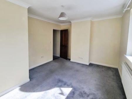 3 bedroom Semi-detached house to let in Foxhall Road, IP3, Ipswich, IP3
