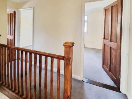 3 bedroom Semi-detached house to let in Foxhall Road, IP3, Ipswich, IP3