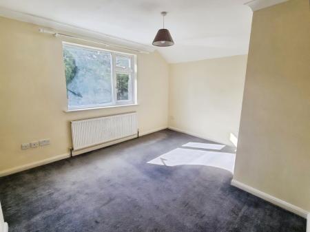 3 bedroom Semi-detached house to let in Foxhall Road, IP3, Ipswich, IP3