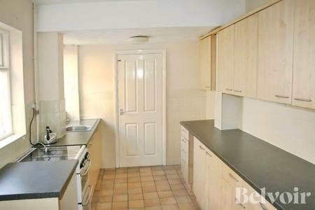 2 bedroom Semi-detached house to let in Wellesley Road, Ipswich, IP4