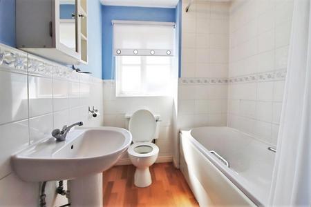 2 bedroom Terraced House to let in Mulberry Gardens, Great Blakenham, IP6