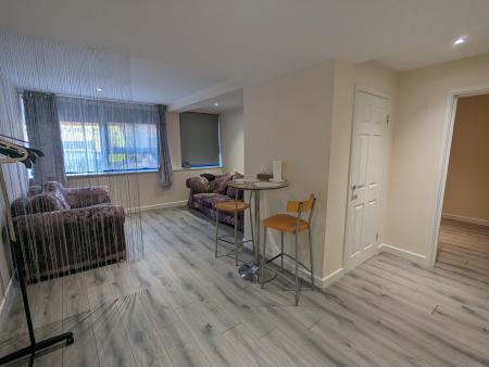 1 bedroom Flat to let in Station Road, Kettering