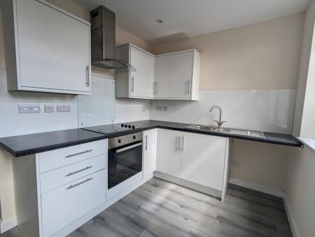 2 bedroom Flat to let in Station Road, Kettering