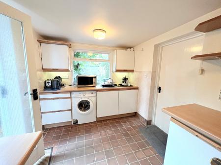 4 bedroom Detached house to let in Bowhill, Kettering, NN16