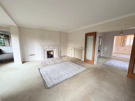 4 bedroom Detached house to let in Bowhill, Kettering, NN16