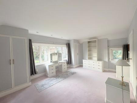 4 bedroom Detached house to let in Bowhill, Kettering, NN16
