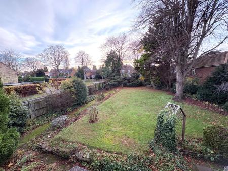 4 bedroom Detached house to let in Bowhill, Kettering, NN16