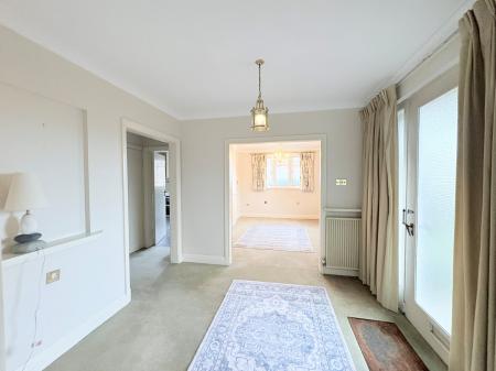 4 bedroom Detached house to let in Bowhill, Kettering, NN16